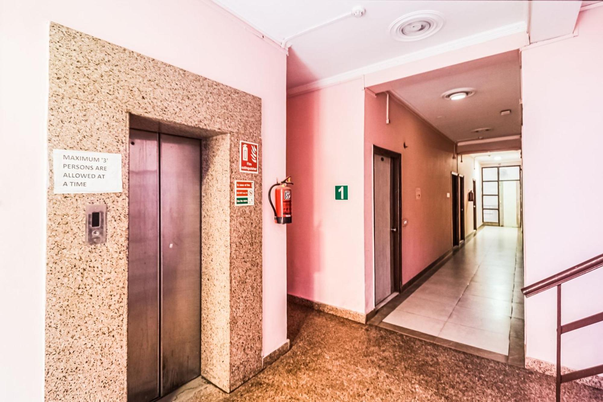 Hotel O Avni Residency Gurgáon Exteriér fotografie